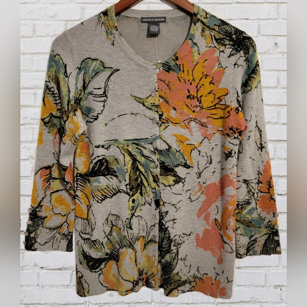 Chelsea & Theodore Floral Cardigan Size Medium